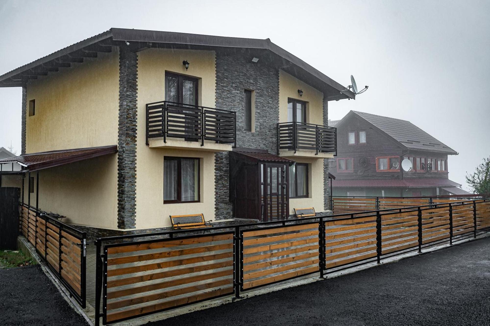 Villa Wild Petroşani Eksteriør billede